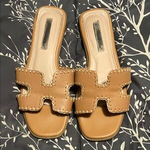 Forever Link Women's Tan Slip-On Mule Sandals sz 8.5